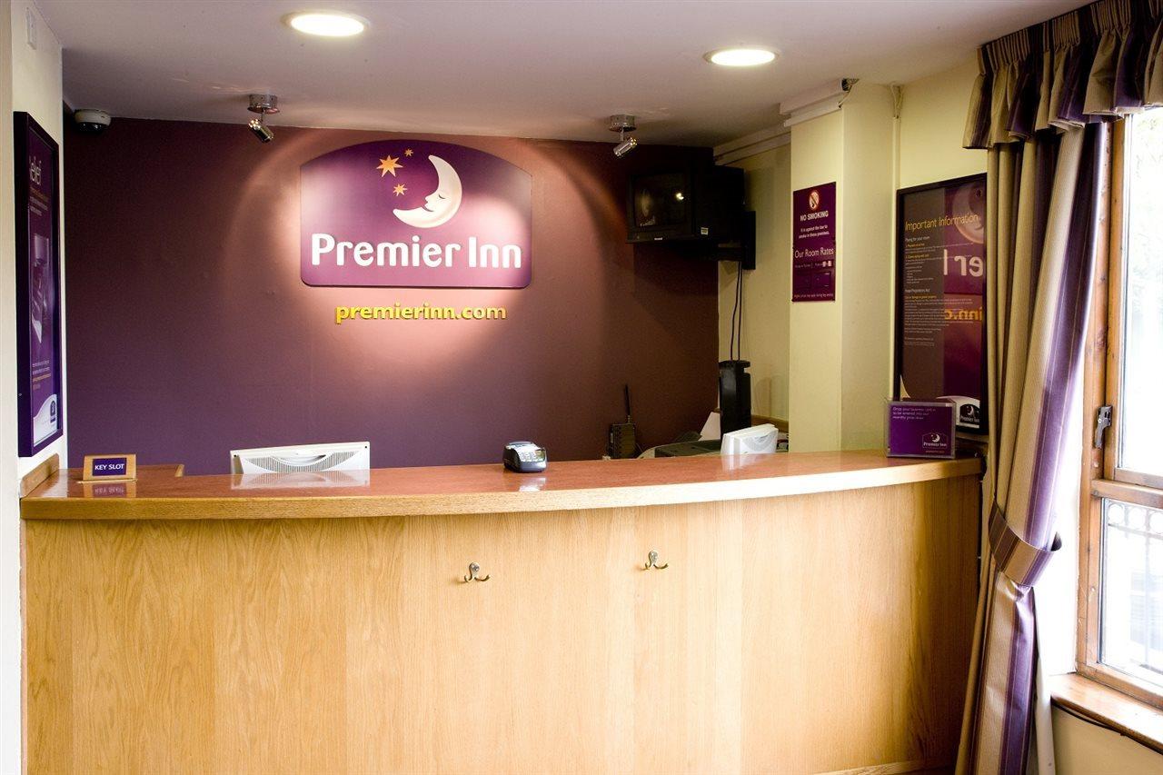 Premier Inn London Romford Eksteriør bilde