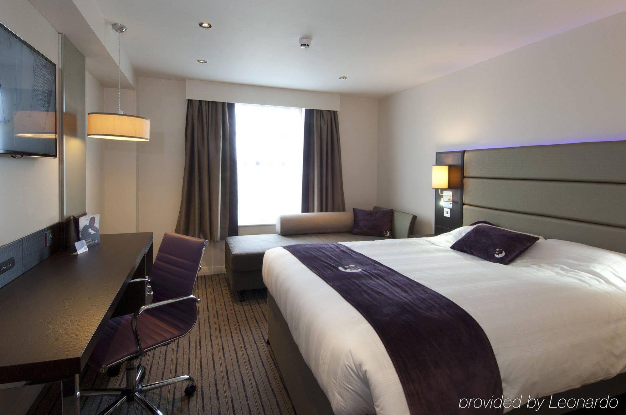 Premier Inn London Romford Eksteriør bilde